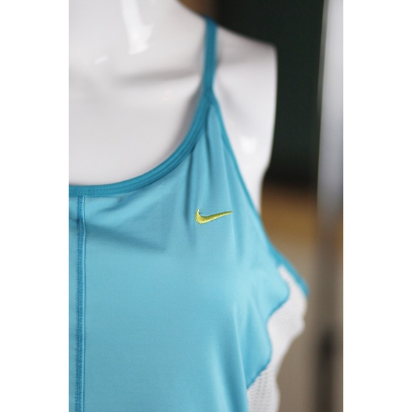 Nike Dry Sphere Tank Top with Mesh Detail - M - Picture 2 of 7